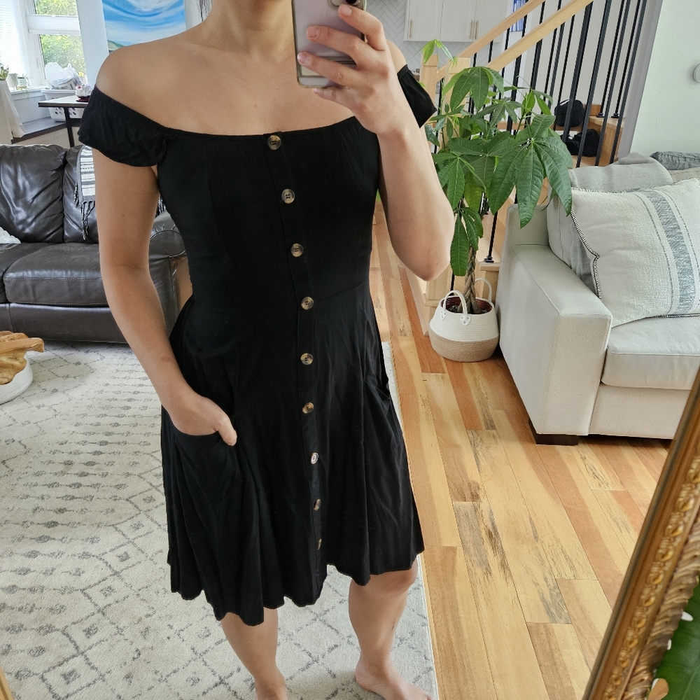 Off shoulder smocked dress, Small